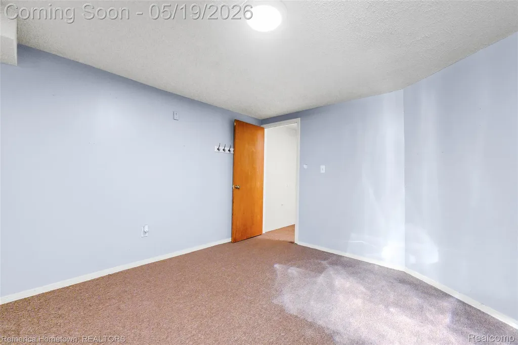 41025 Southwind Drive Canton Charter Township MI 48188