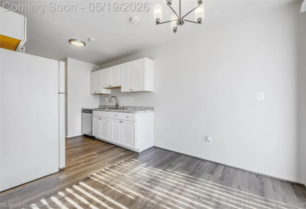 41025 Southwind Drive Canton Charter Township MI 48188