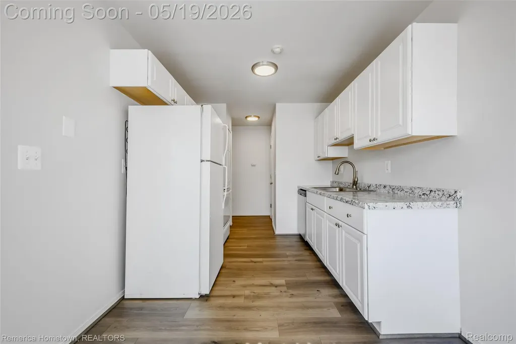 41025 Southwind Drive Canton Charter Township MI 48188