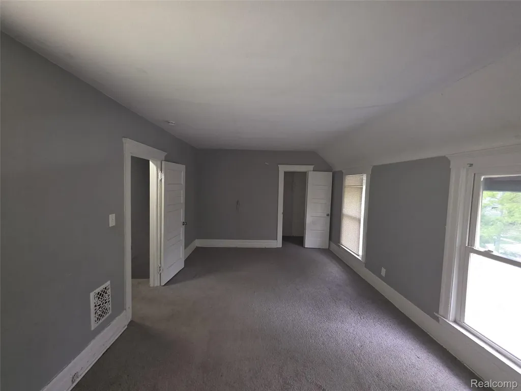 560 Woodland Street Detroit City MI 48202