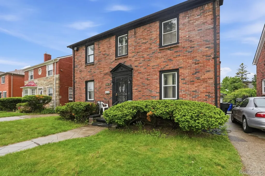 5566 W Outer Drive Detroit City MI 48235