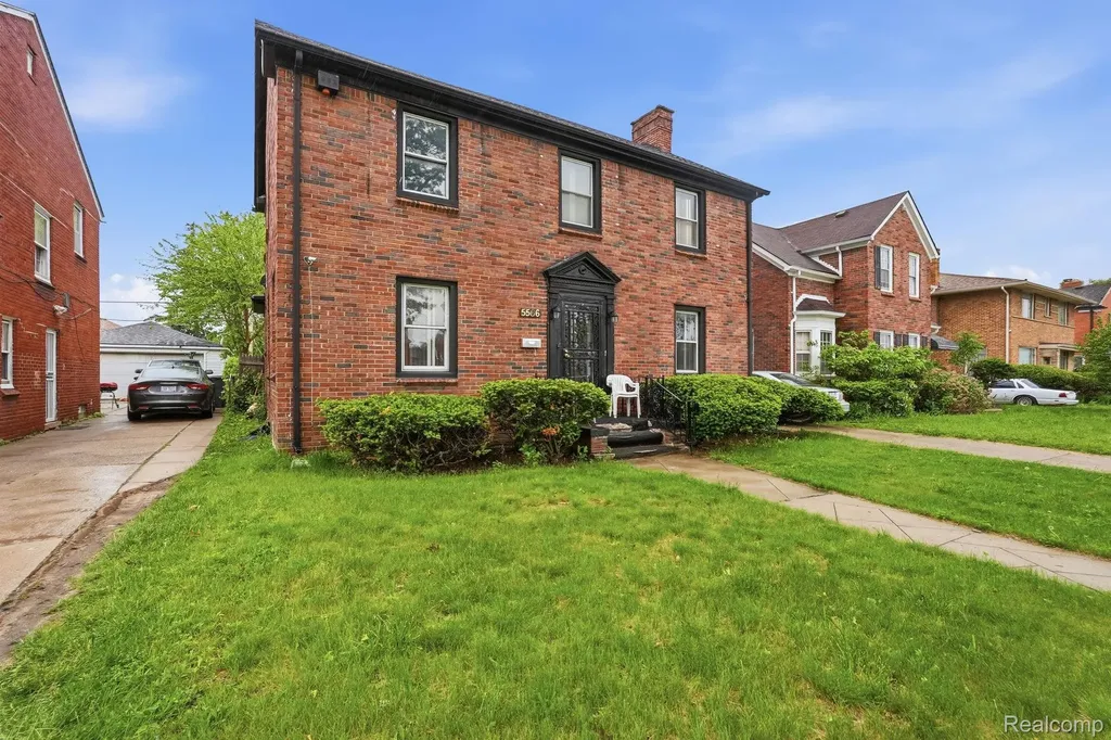 5566 W Outer Drive Detroit City MI 48235