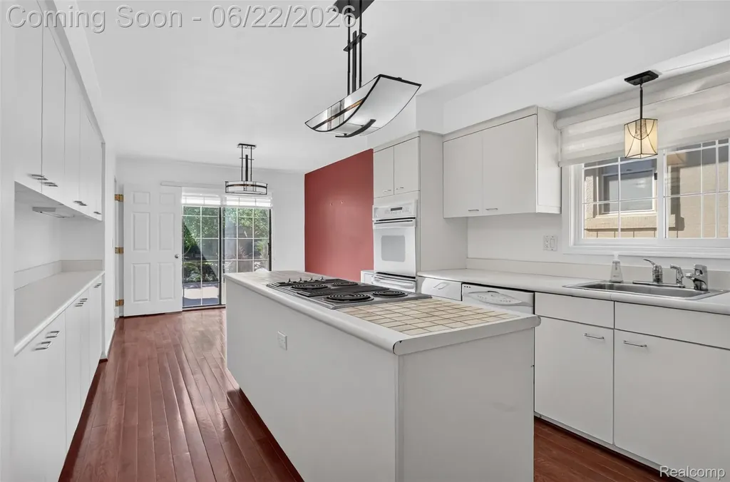 6190 Celeste Road West Bloomfield Charter Township MI 48322
