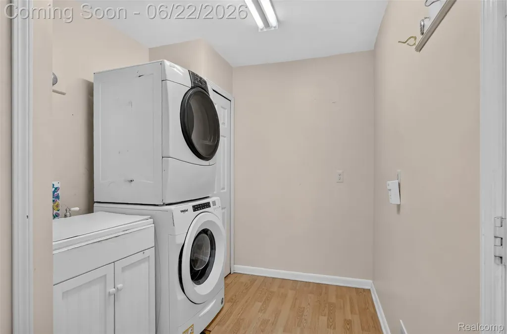 6190 Celeste Road West Bloomfield Charter Township MI 48322