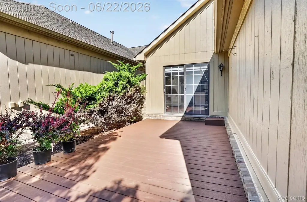 6190 Celeste Road West Bloomfield Charter Township MI 48322