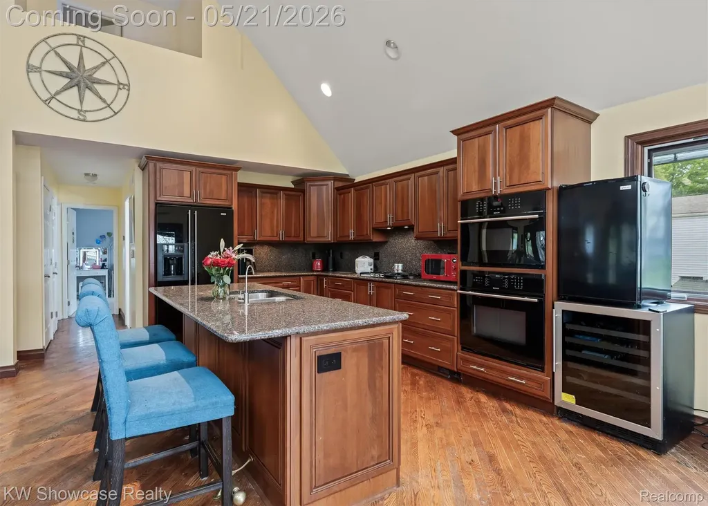9650 Montgold Avenue White Lake Charter Township MI 48386