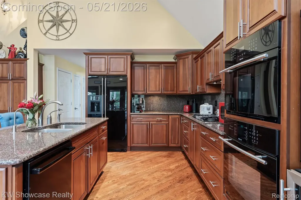 9650 Montgold Avenue White Lake Charter Township MI 48386