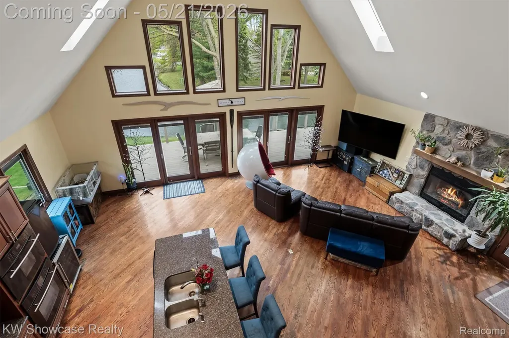 9650 Montgold Avenue White Lake Charter Township MI 48386