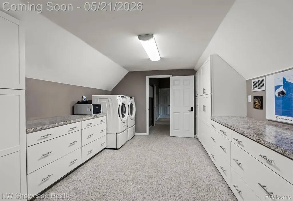 9650 Montgold Avenue White Lake Charter Township MI 48386