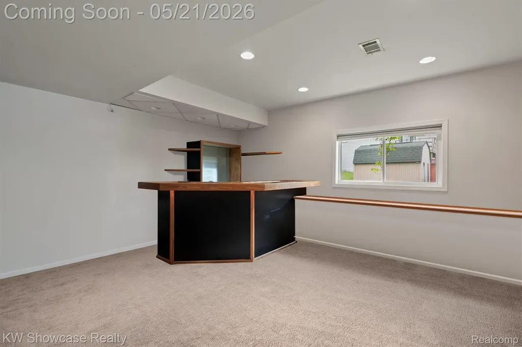 9650 Montgold Avenue White Lake Charter Township MI 48386