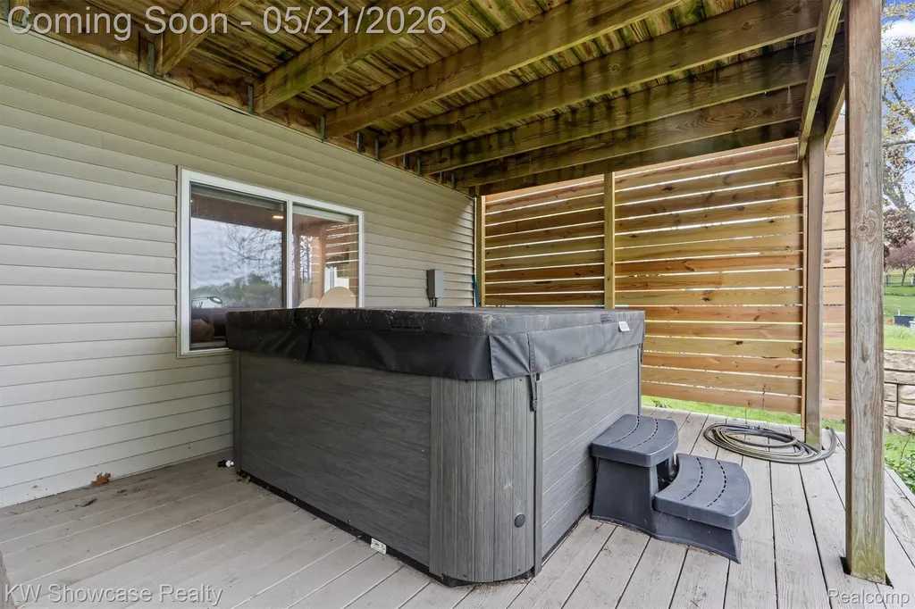 9650 Montgold Avenue White Lake Charter Township MI 48386