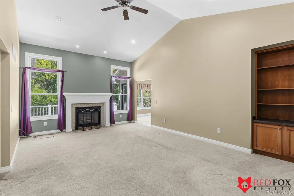 1199 Creek View Court Burton City MI 48509