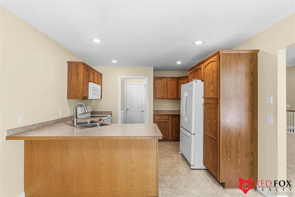 1199 Creek View Court Burton City MI 48509