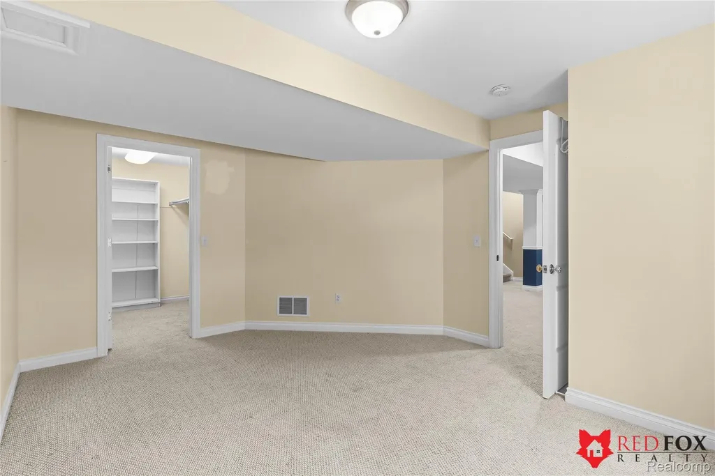 1199 Creek View Court Burton City MI 48509