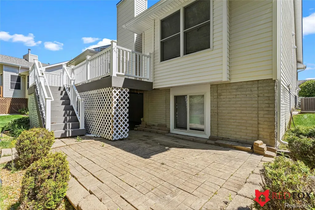 1199 Creek View Court Burton City MI 48509