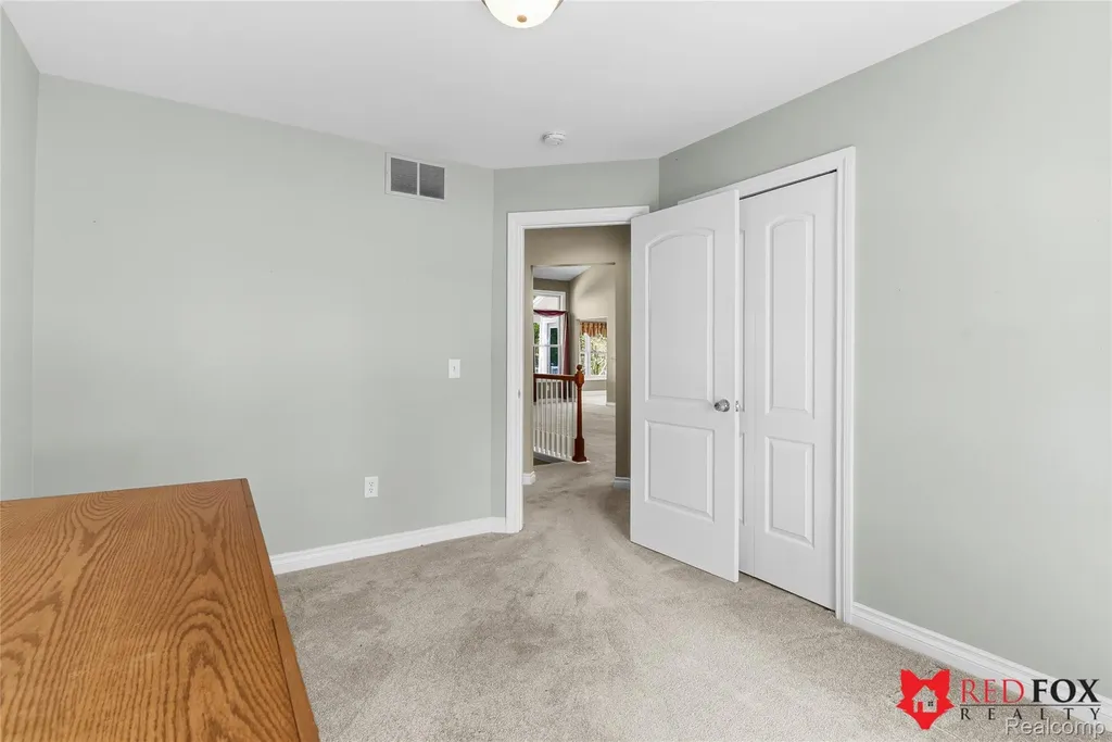 1199 Creek View Court Burton City MI 48509