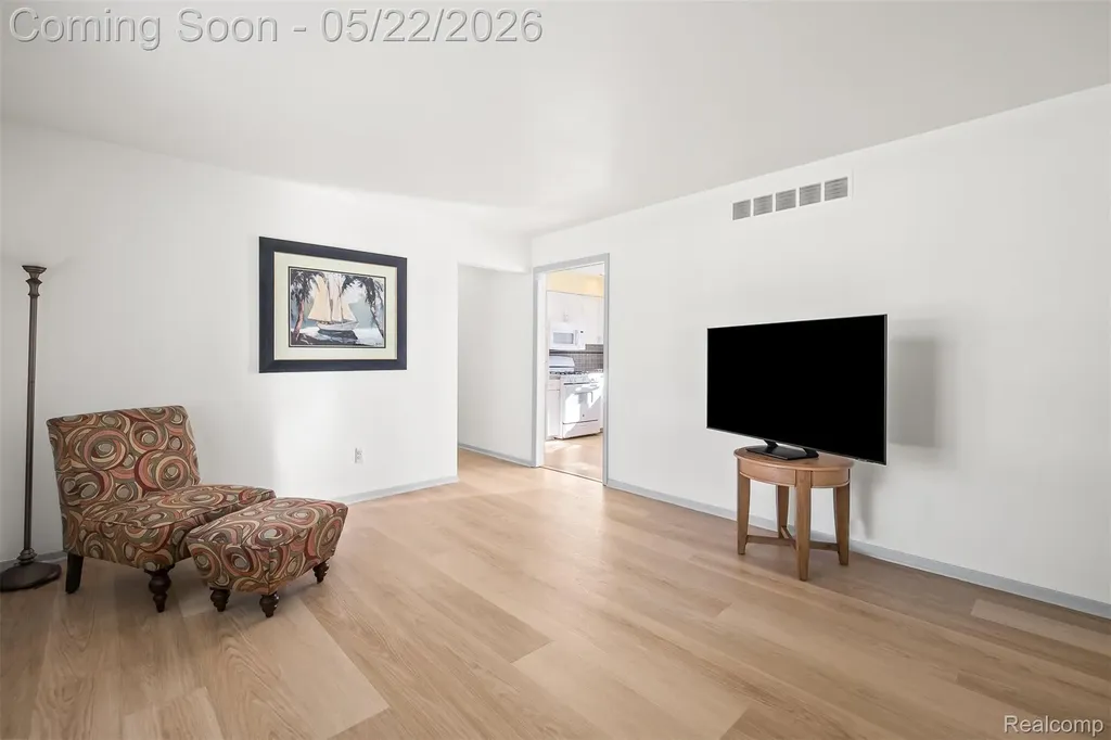 46972 Mckenna Drive Macomb Township MI 48044