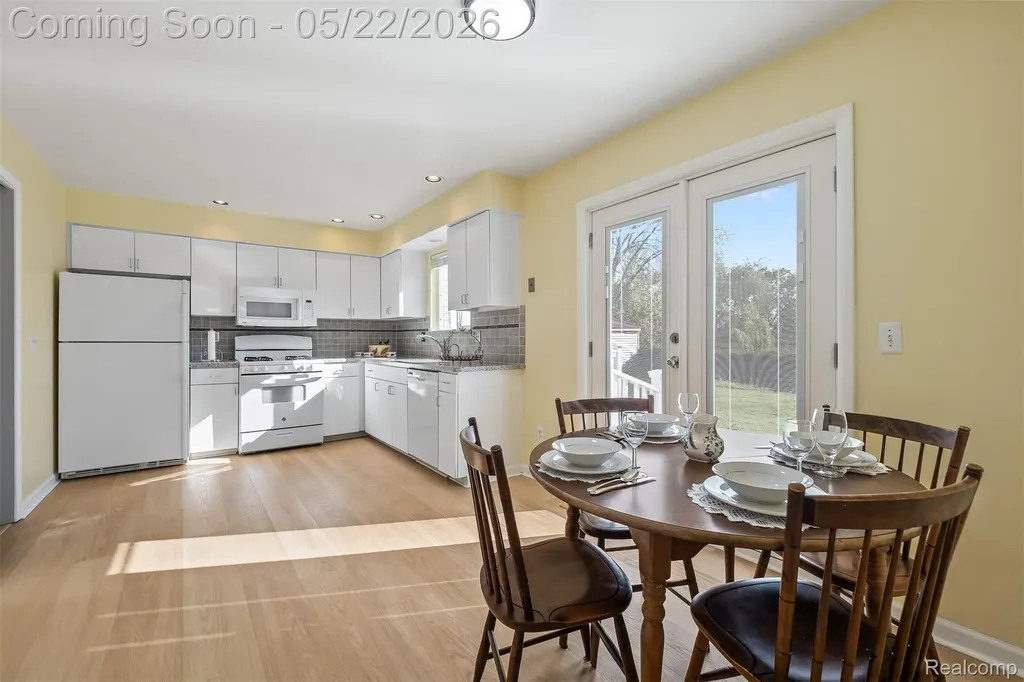 46972 Mckenna Drive Macomb Township MI 48044