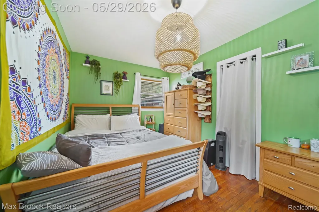 9301 Dixie Redford Charter Township MI 48239