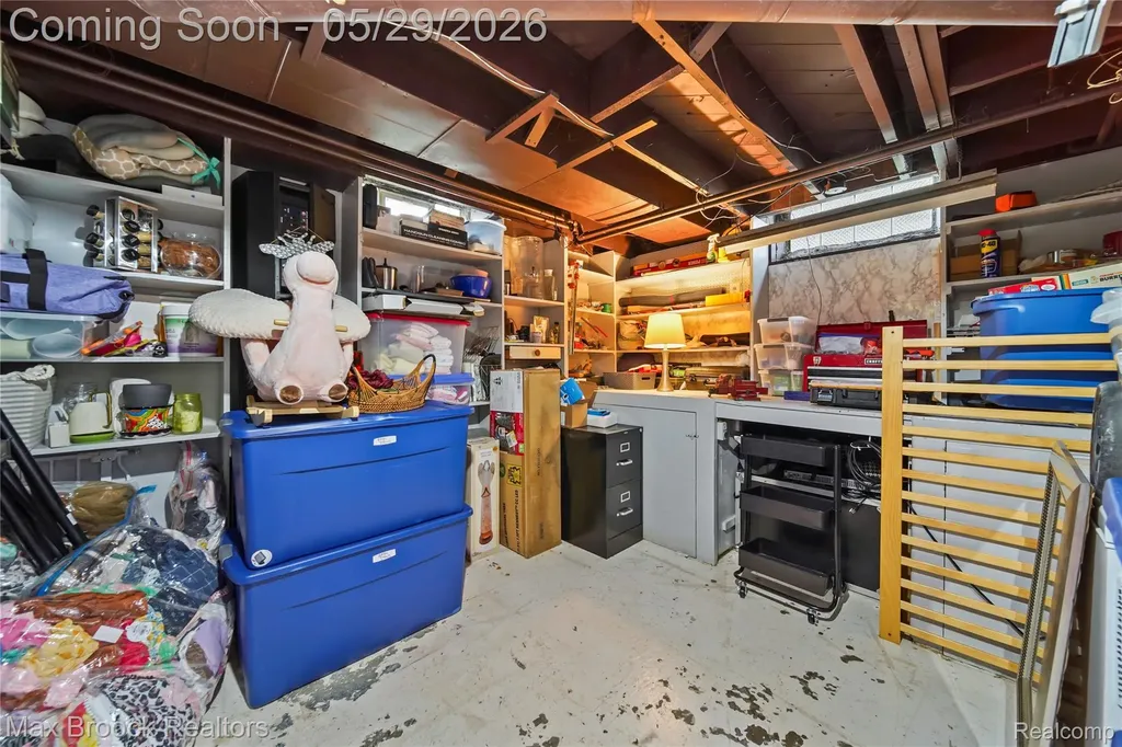 9301 Dixie Redford Charter Township MI 48239