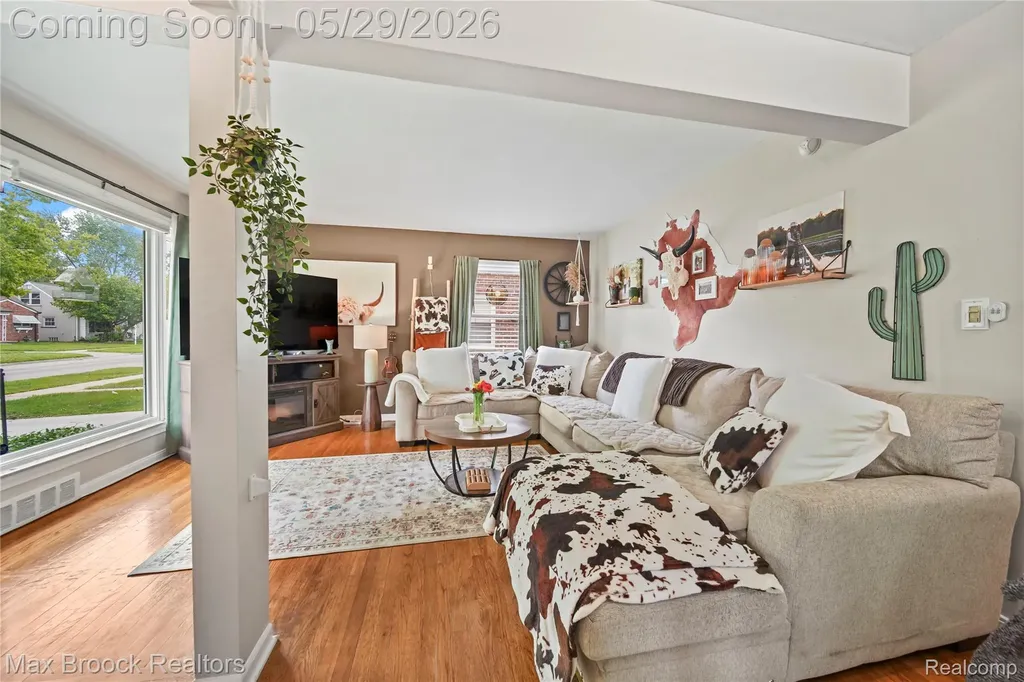 9301 Dixie Redford Charter Township MI 48239