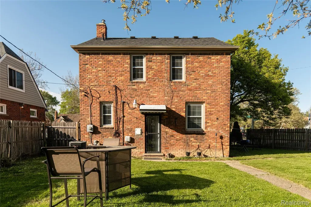 10301 Berkshire Street Detroit City MI 48224
