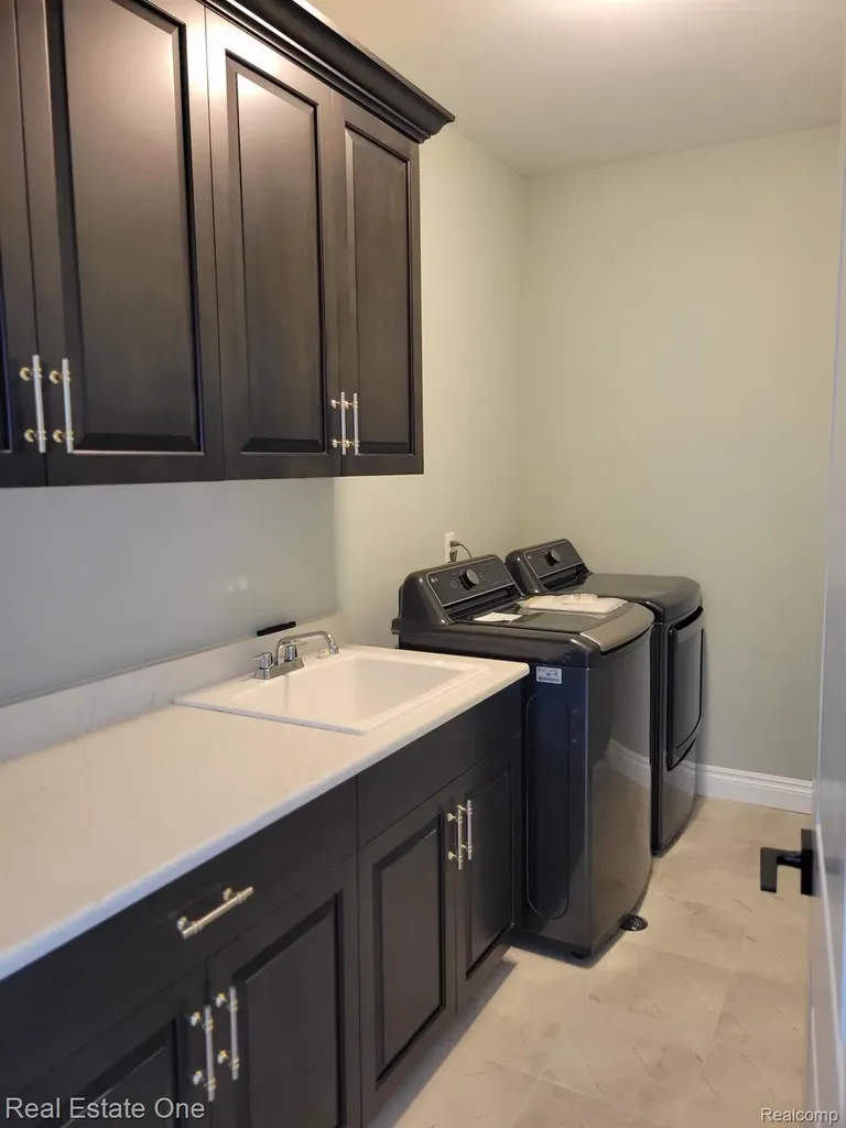 25 Florence Drive Troy City MI 48098