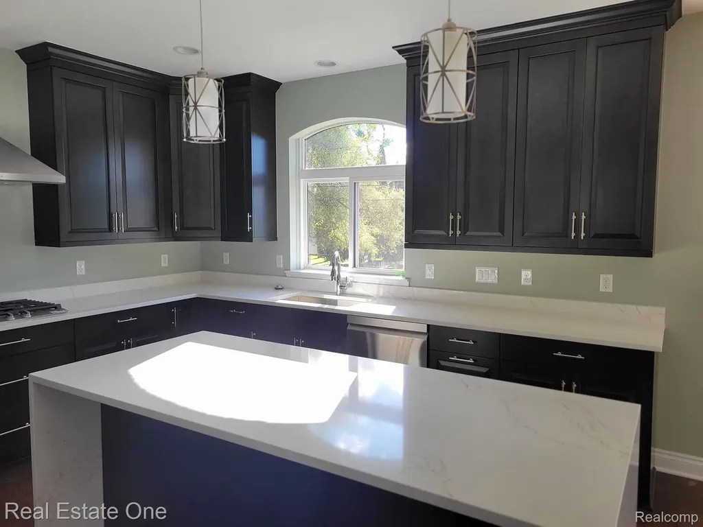 25 Florence Drive Troy City MI 48098