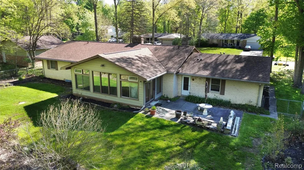 1349 Ox Yoke Drive Flint Charter Township MI 48532
