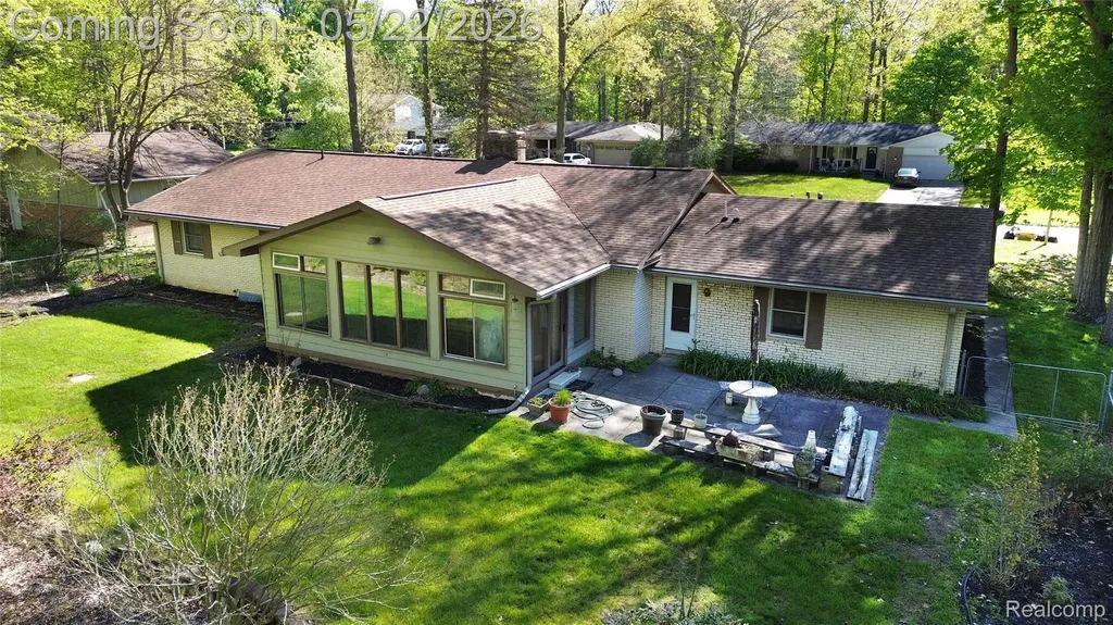 1349 Ox Yoke Drive Flint Charter Township MI 48532