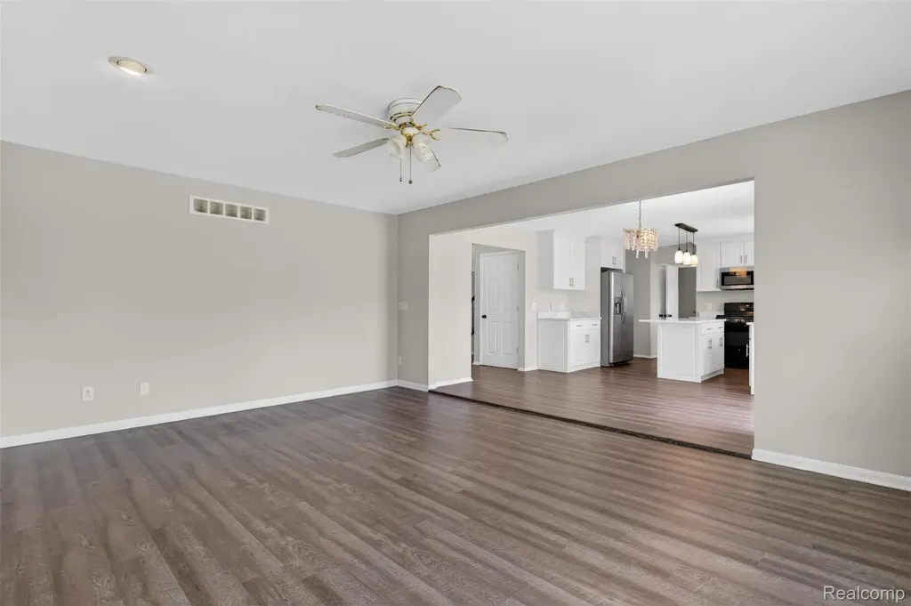 4642 Pond Run Canton Charter Township MI 48188