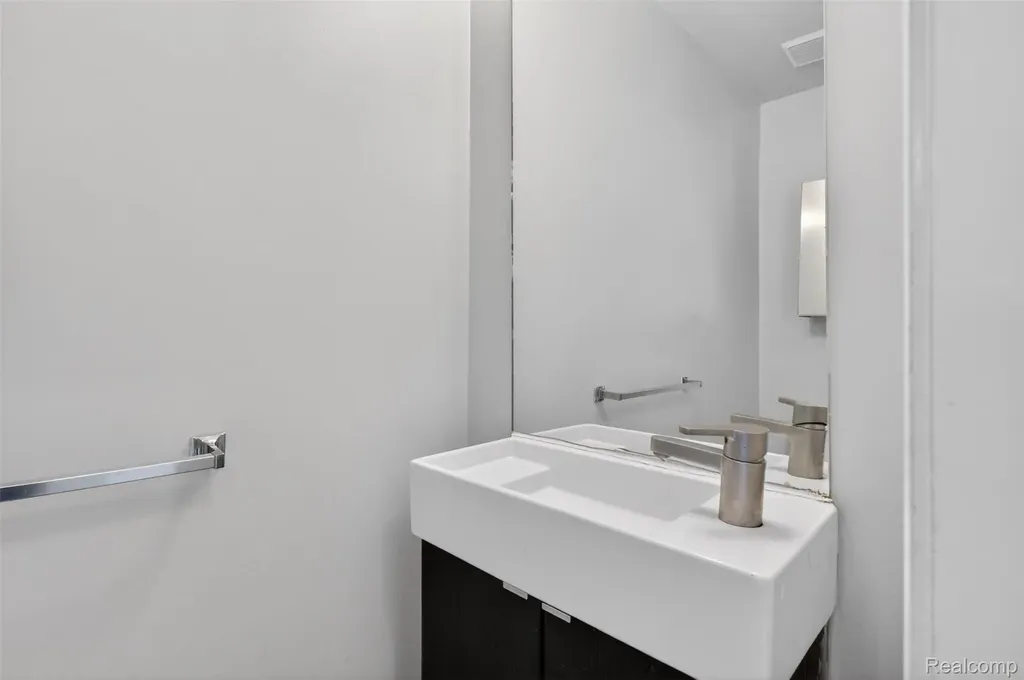 4642 Pond Run Canton Charter Township MI 48188