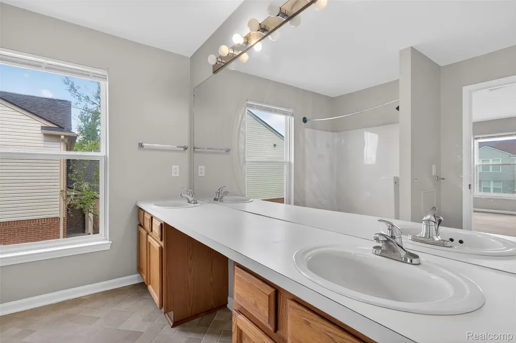 4642 Pond Run Canton Charter Township MI 48188