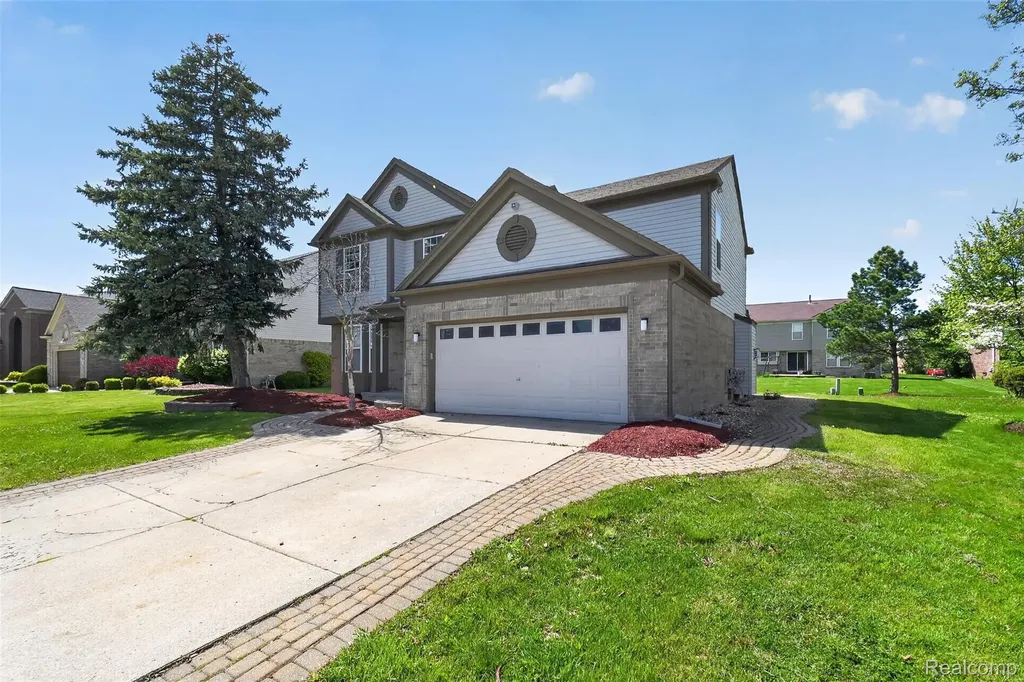 4642 Pond Run Canton Charter Township MI 48188