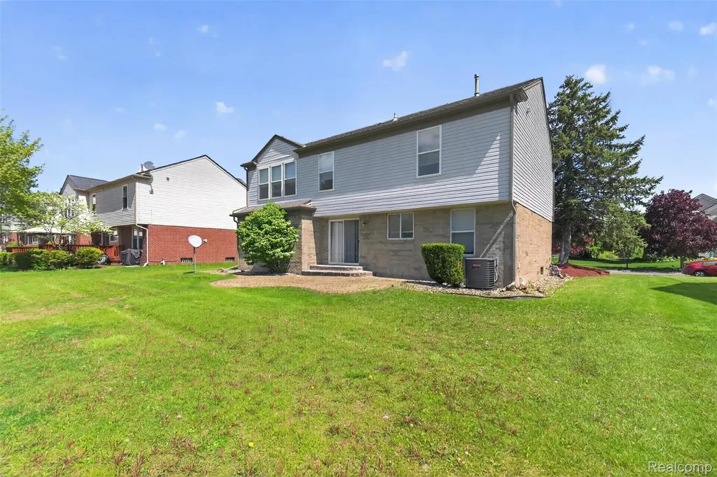 4642 Pond Run Canton Charter Township MI 48188
