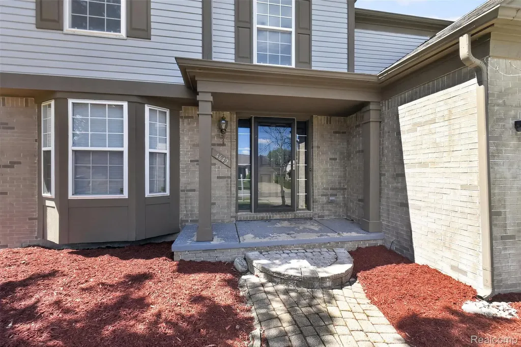 4642 Pond Run Canton Charter Township MI 48188