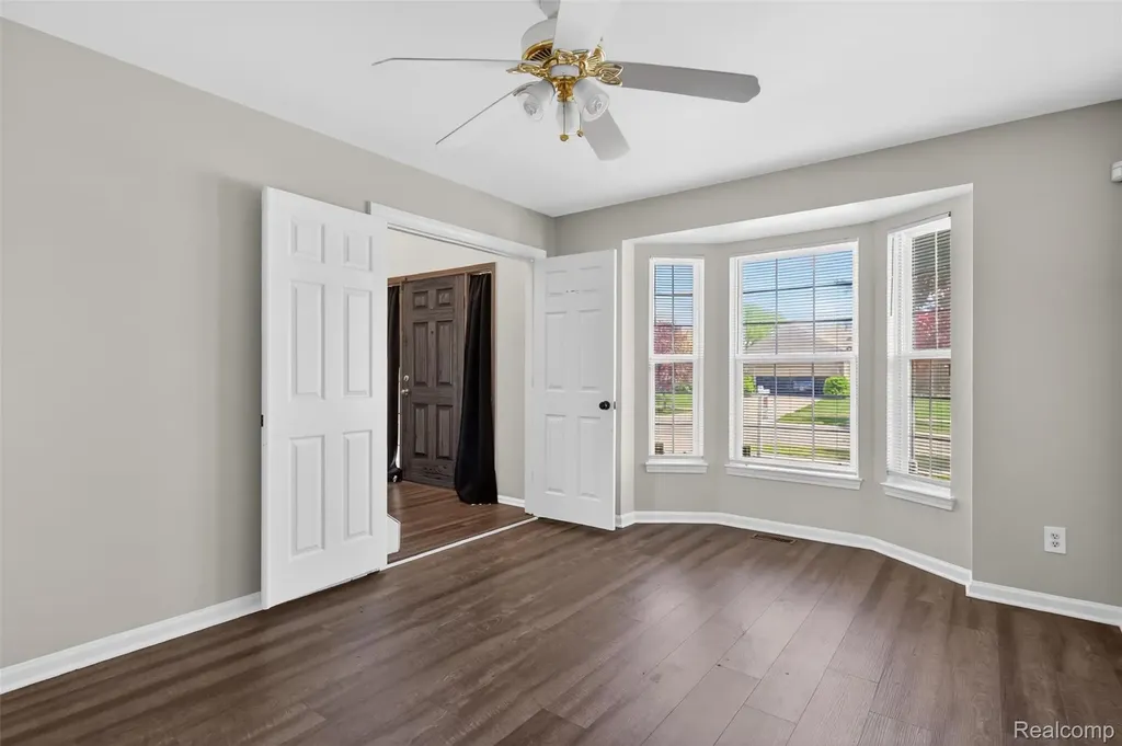 4642 Pond Run Canton Charter Township MI 48188