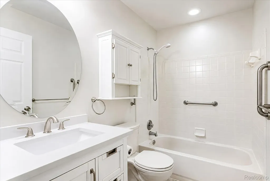 13518 Highland Circle Sterling Heights City MI 48312