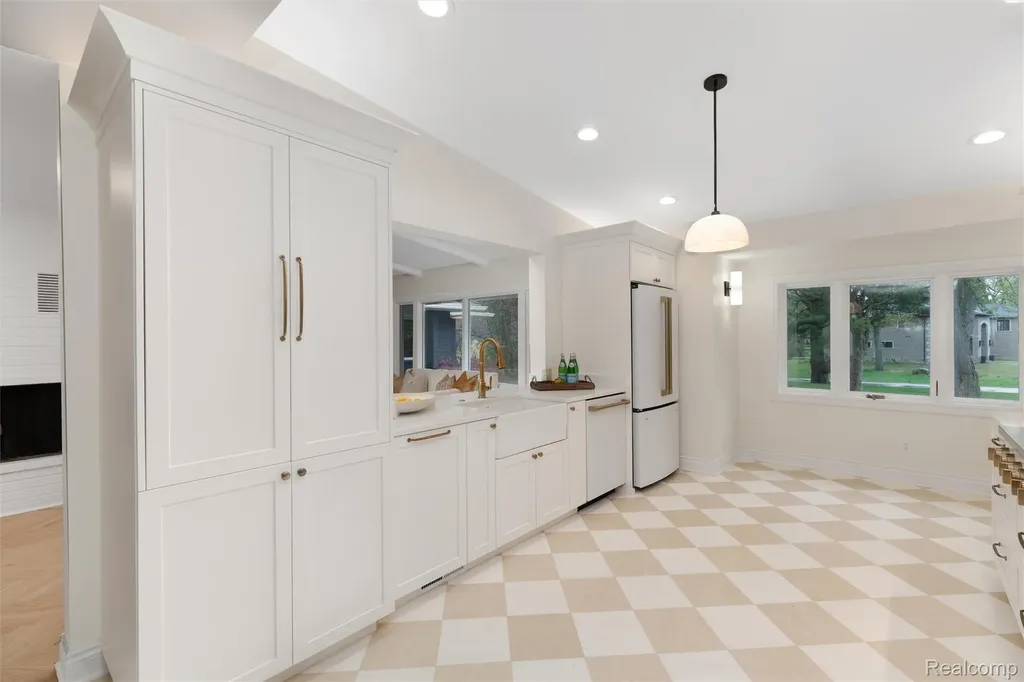 30360 Kincardine Road Franklin Village MI 48025