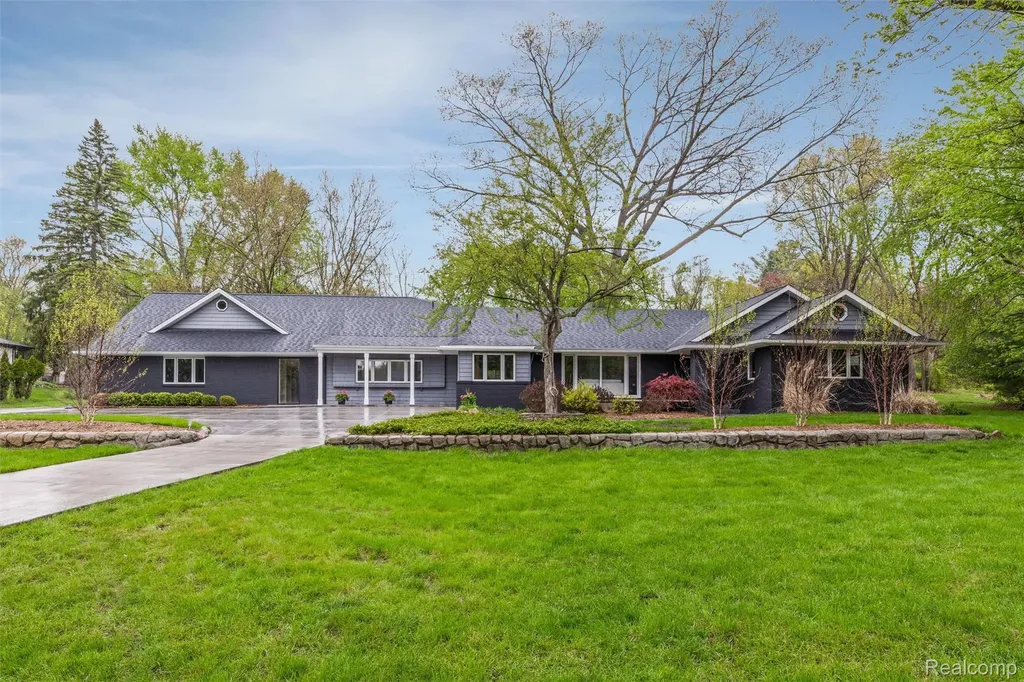 30360 Kincardine Road Franklin Village MI 48025