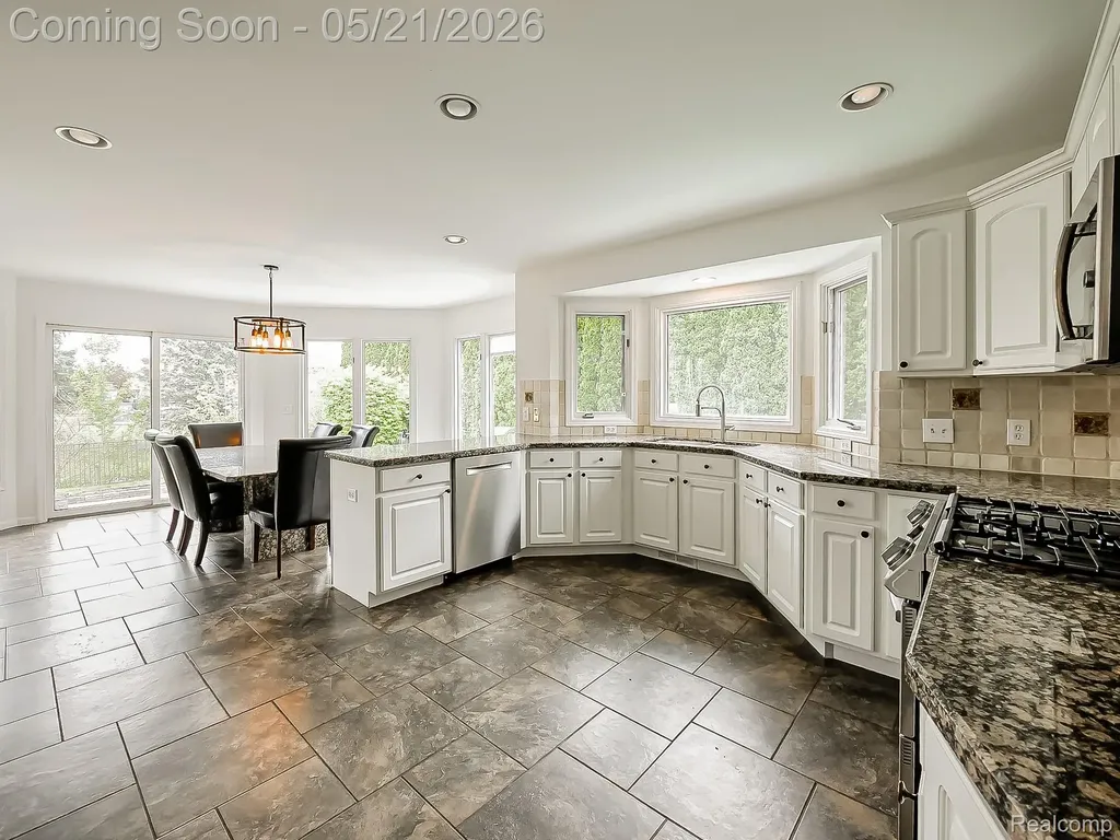 14001 Wayford Run Shelby Charter Township MI 48315