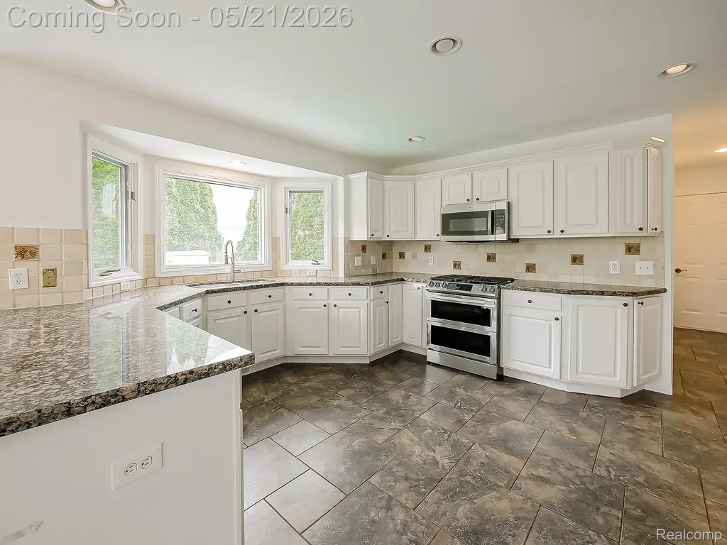 14001 Wayford Run Shelby Charter Township MI 48315