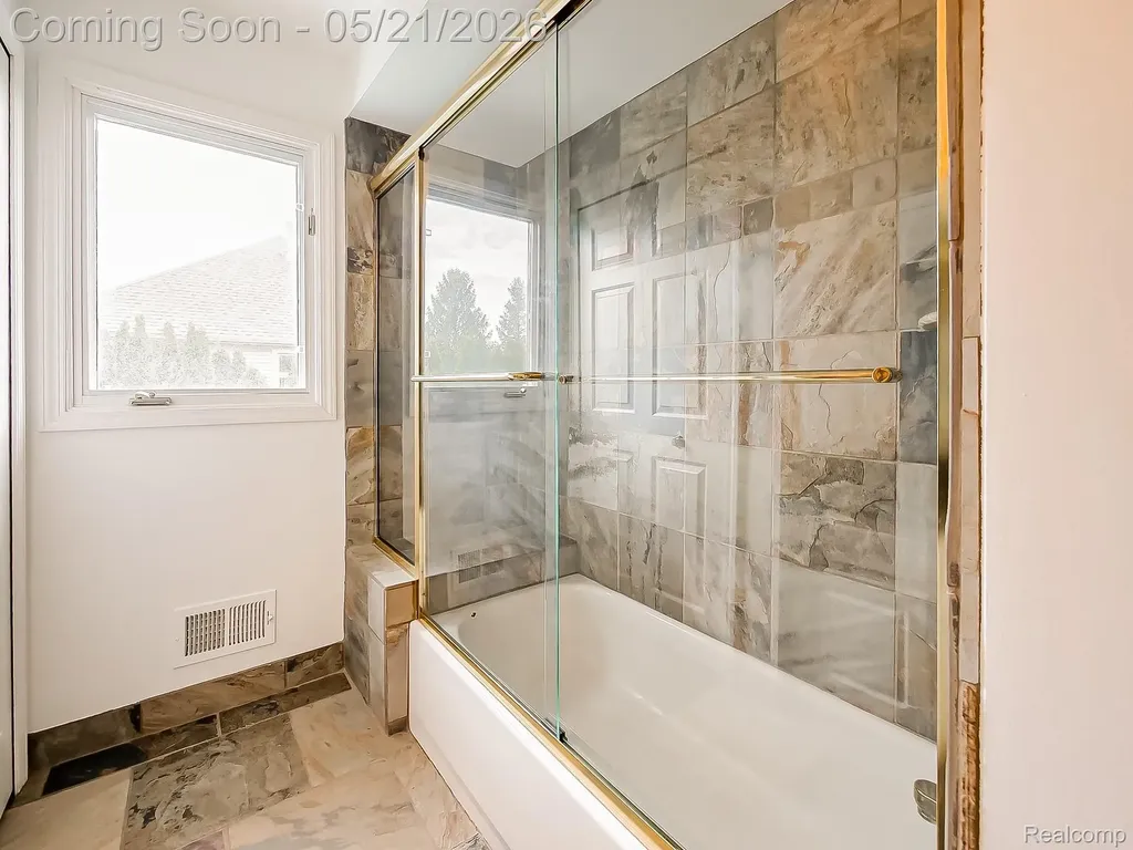 14001 Wayford Run Shelby Charter Township MI 48315