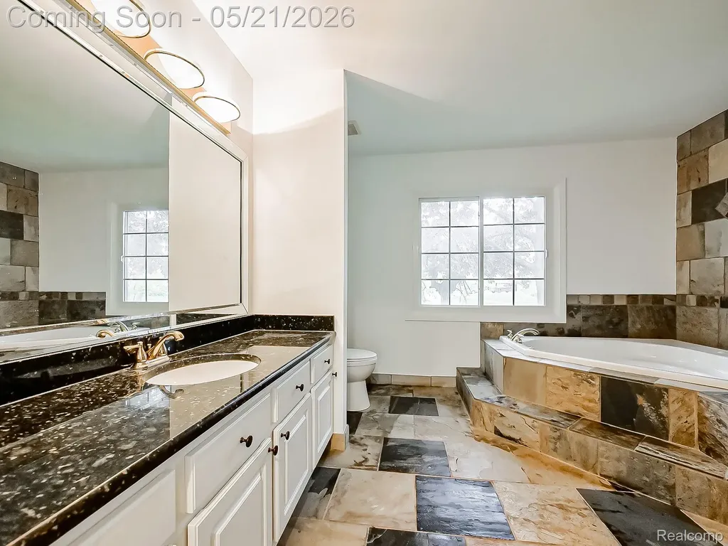 14001 Wayford Run Shelby Charter Township MI 48315