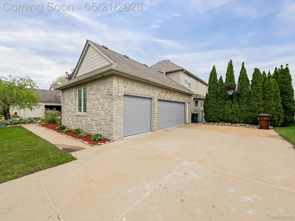 14001 Wayford Run Shelby Charter Township MI 48315