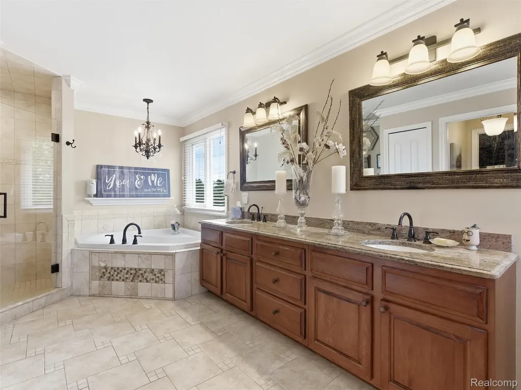 7305 Acadia Court Washington Township MI 48095