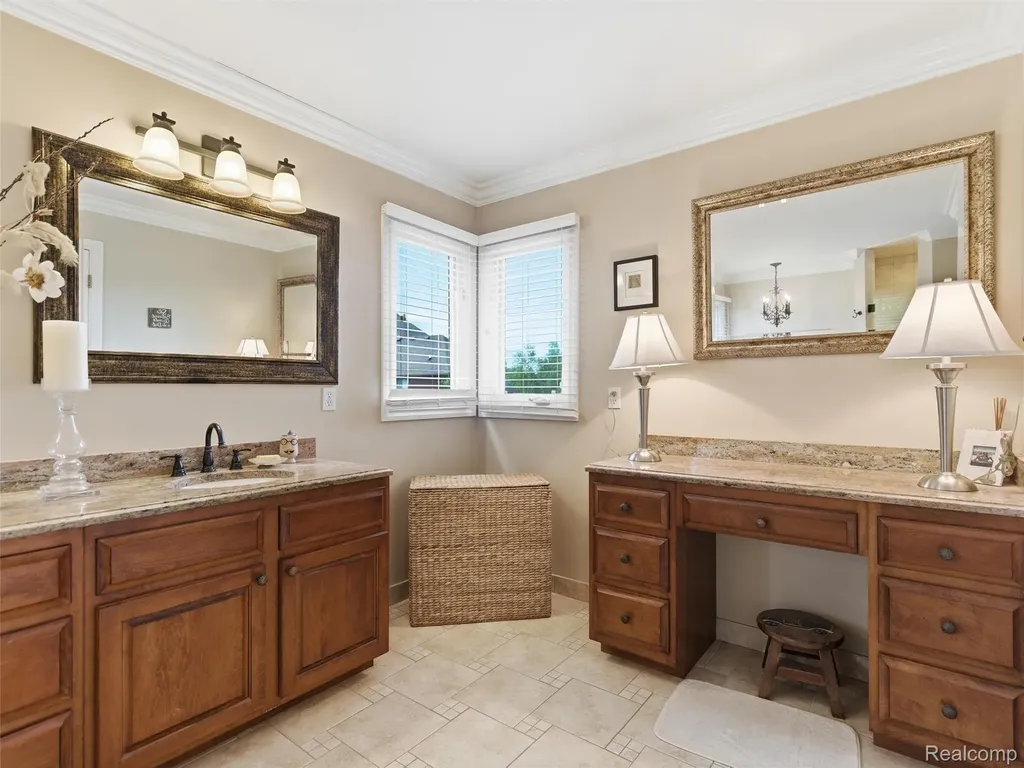 7305 Acadia Court Washington Township MI 48095
