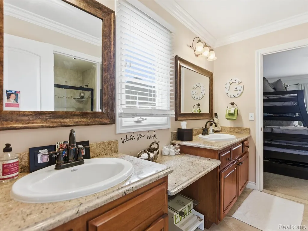 7305 Acadia Court Washington Township MI 48095