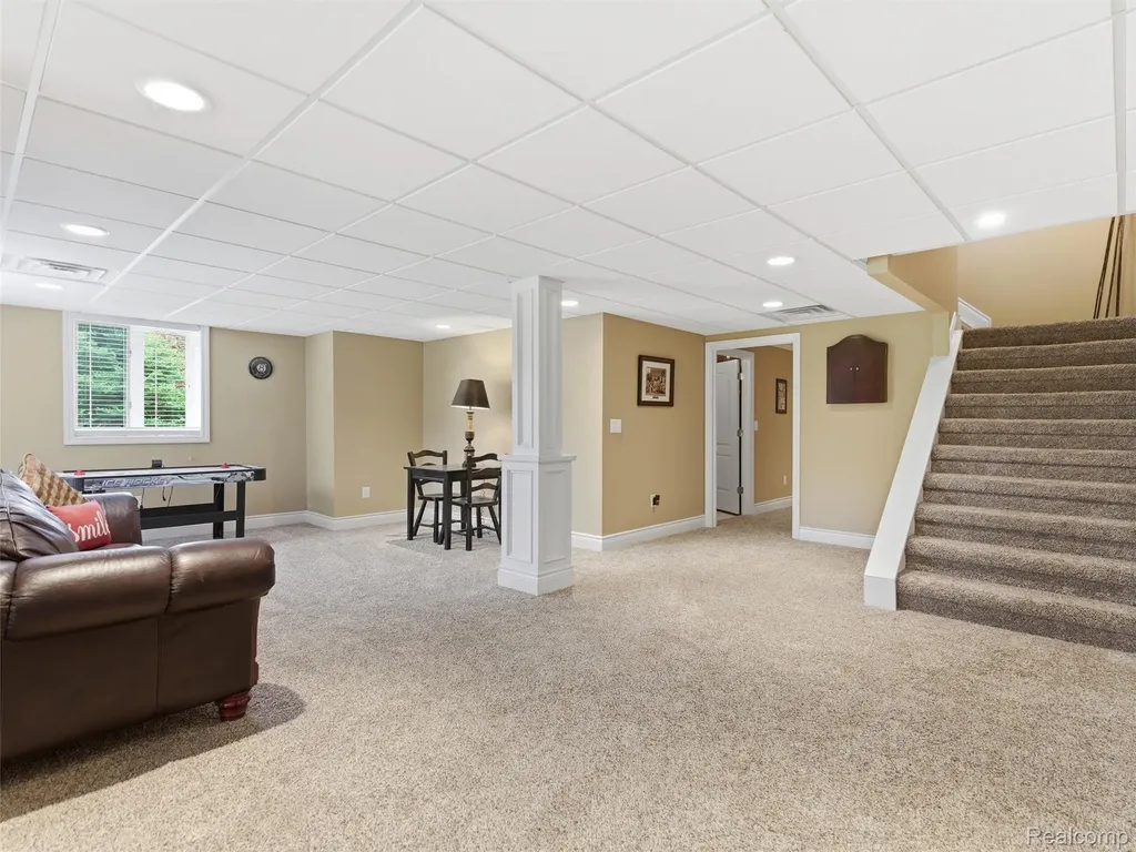 7305 Acadia Court Washington Township MI 48095