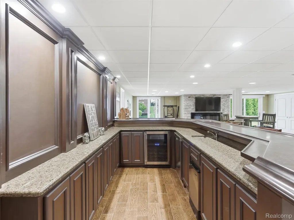 7305 Acadia Court Washington Township MI 48095